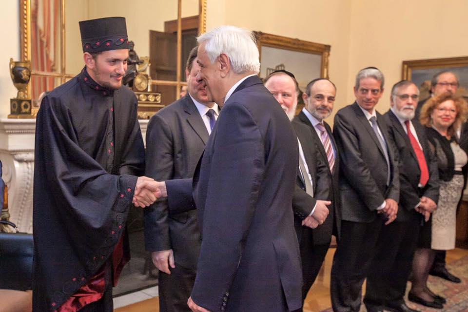rabbi-pavlopoulos-handshake